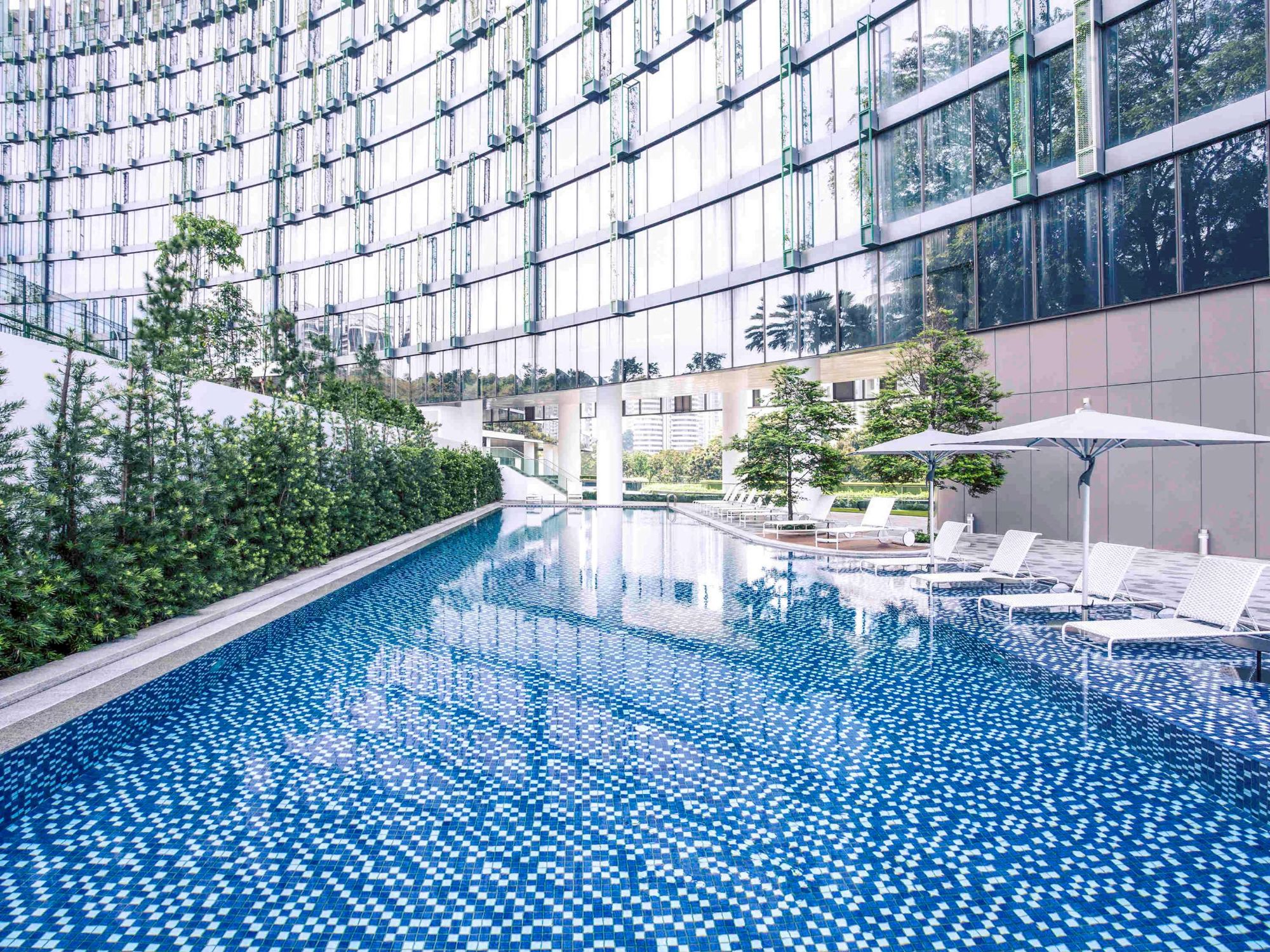 Mercure Singapore on Stevens - Tap to explore photos