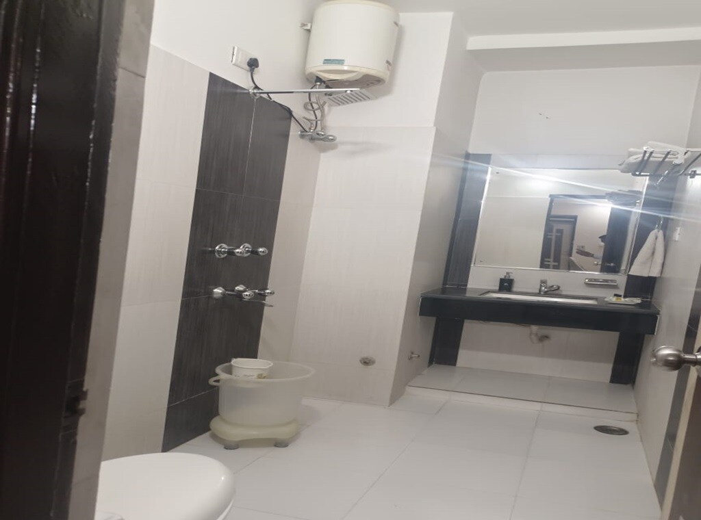 Hotel Istana Inn-Vaishali Nagar - Tap to explore photos