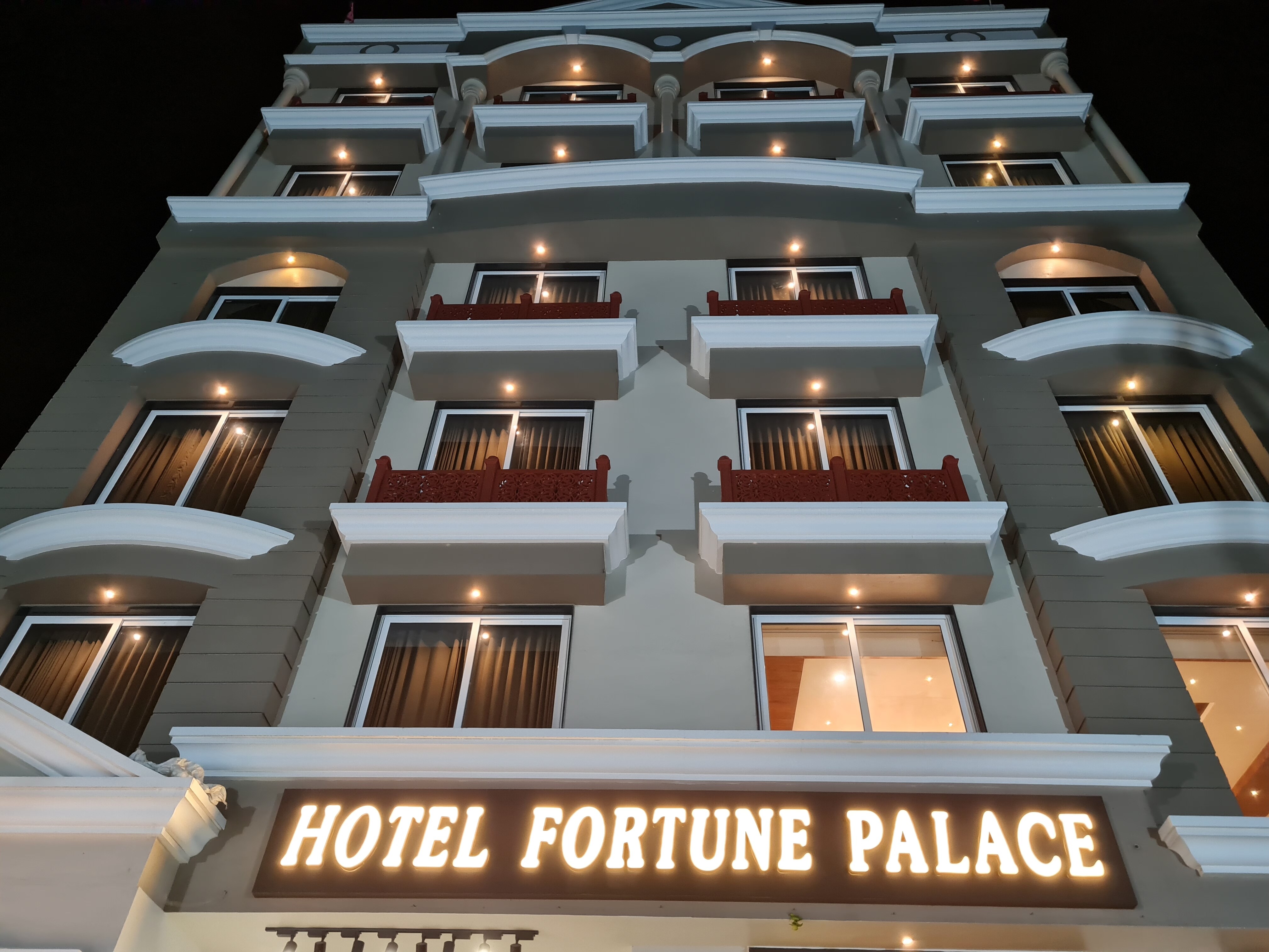 HOTEL FORTUNE PALACE - Tap to explore photos