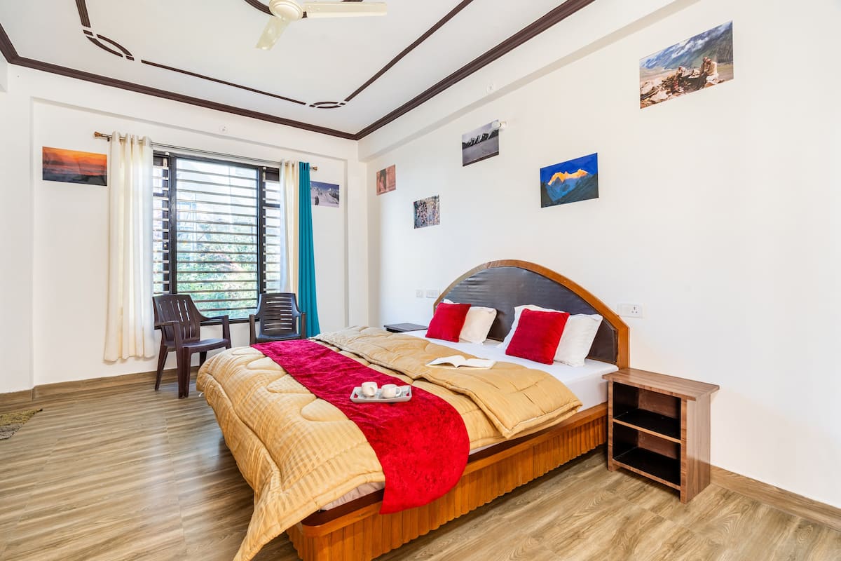 Sharry Homestay A Beautiful Scenic Mountain and Sunset view - Tap to explore photos