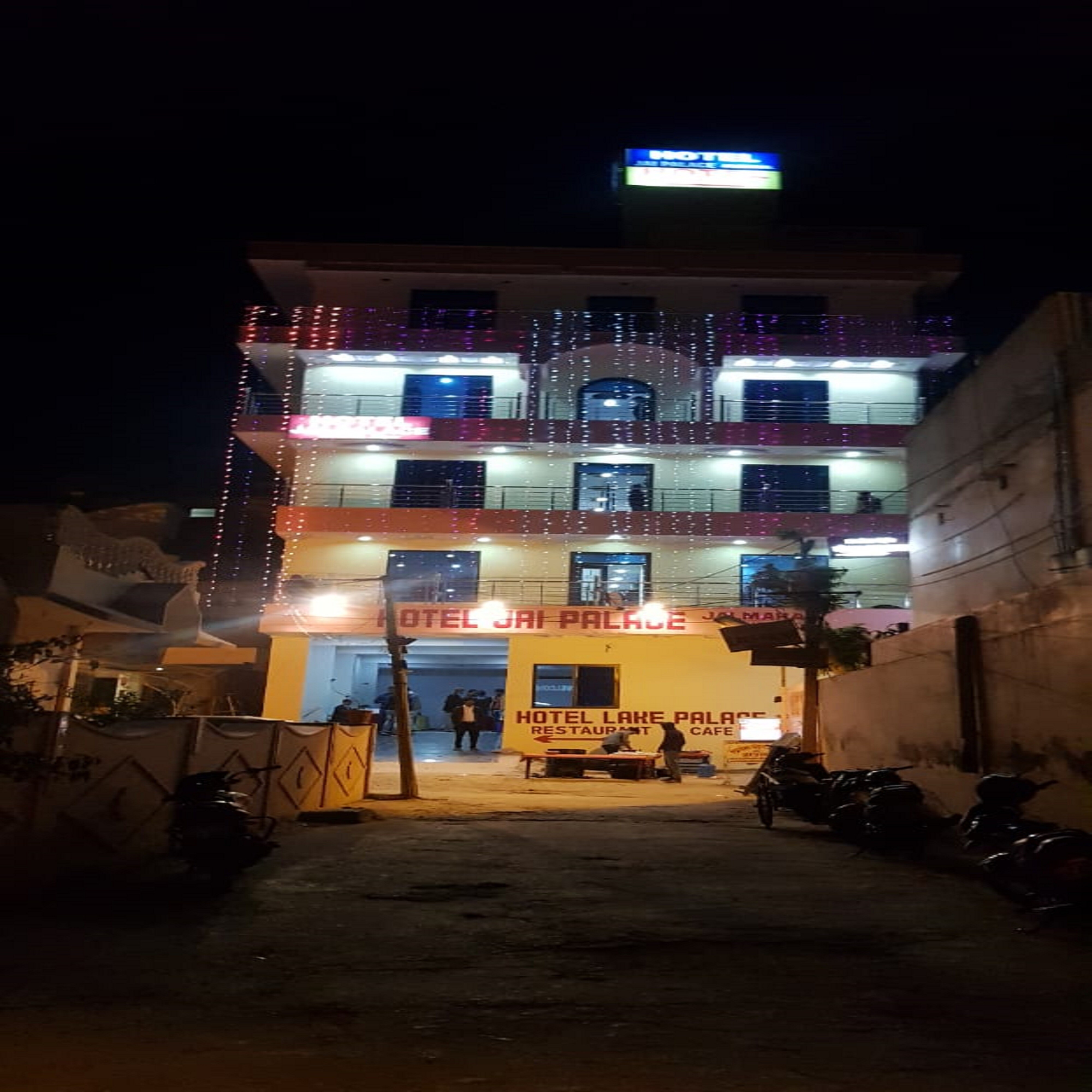Hotel Jai Palace Jal Mahal - Tap to explore photos