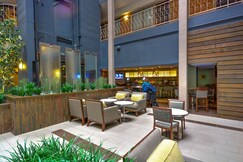 Embassy Suites Denver Stapleton