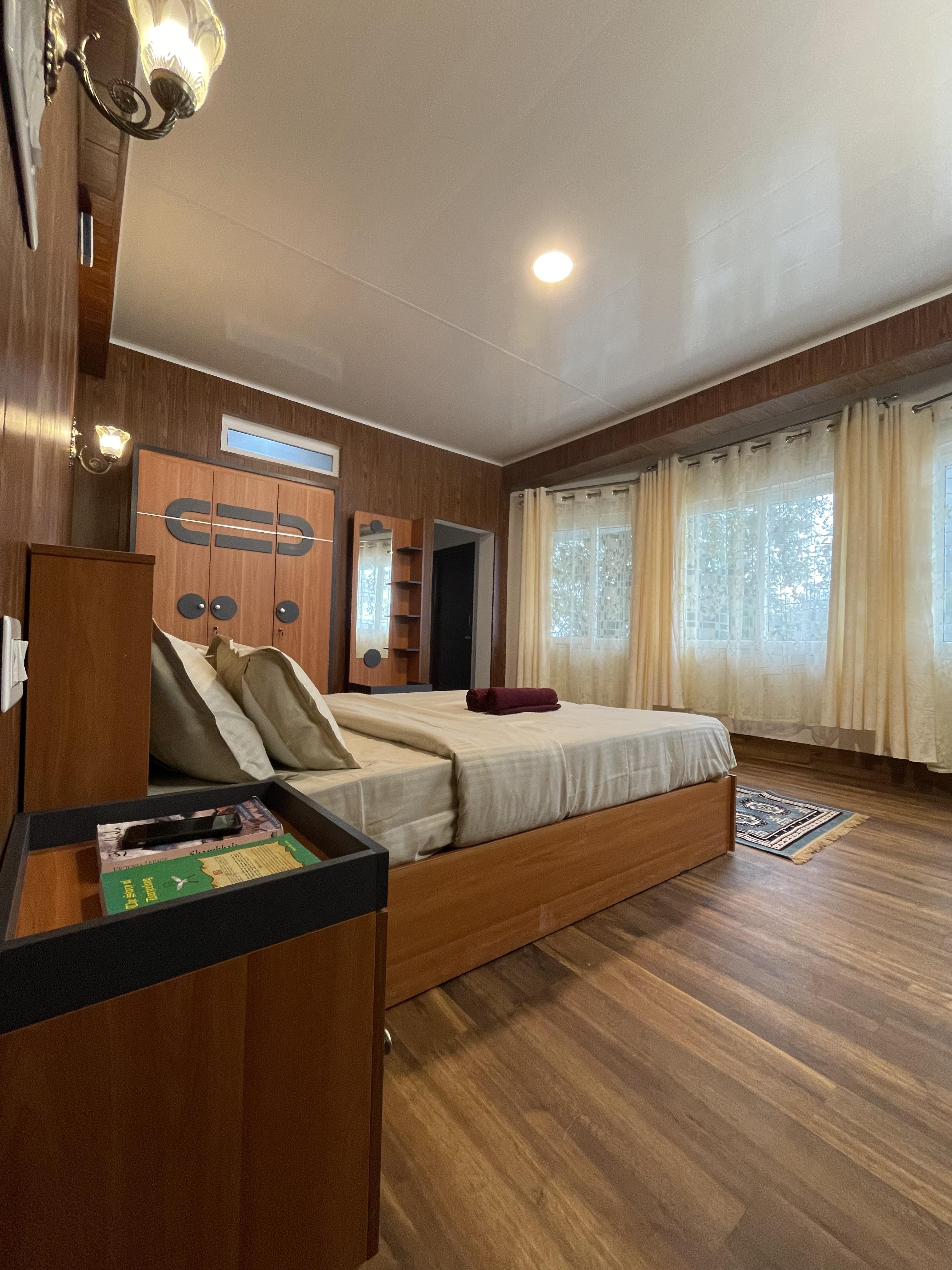 Lemo's Cafe and Homestay - Tap to explore photos