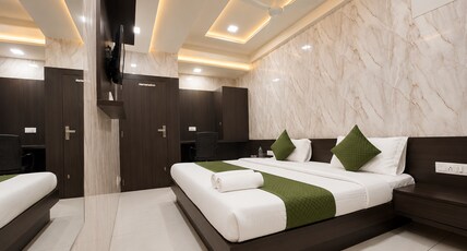 Hotel Hari Palace Room Type - Deluxe Room