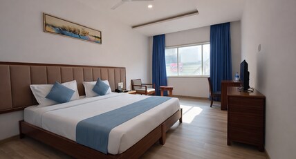 Zone Connect by The Park Vizag Room Type - Deluxe Room with Partial Sea View Zone Connect by The Park Vizag Room Type - Deluxe Room with Partial Sea View