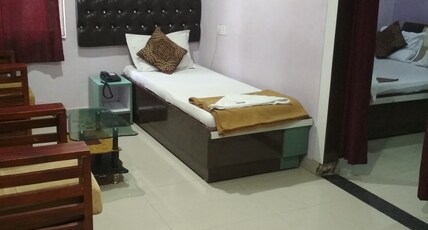 HOTEL M.N RESIDENCY Room Type - FAMILY SUITE ROOM AC