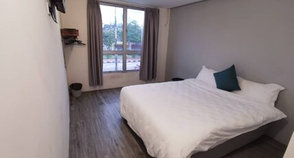 Hotel O ZZZ Room Type - Deluxe Double