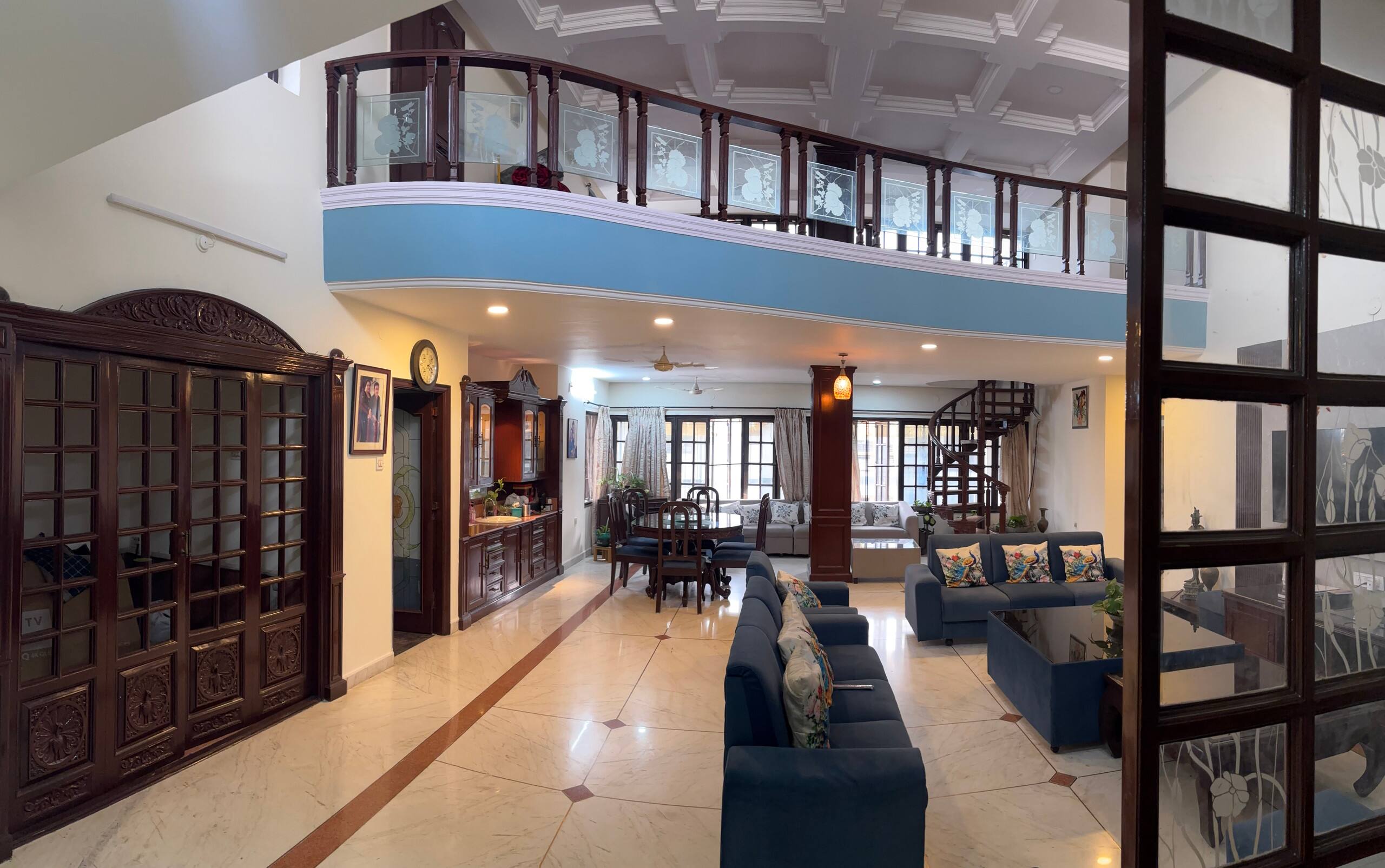 Duplex Penthouse at Banjara Road no 1 - Tap to explore photos