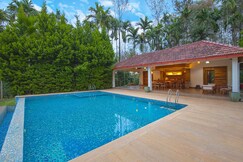 StayVista | Villa Tall Silver