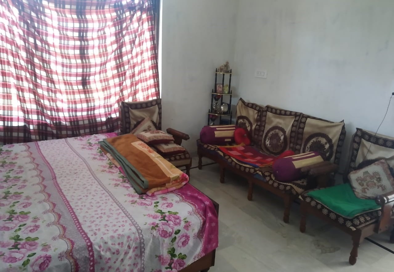 Raana Homestay - Tap to explore photos