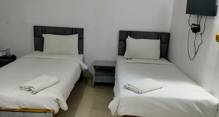 Hotel Aman Residency Room Type - Deluxe Room