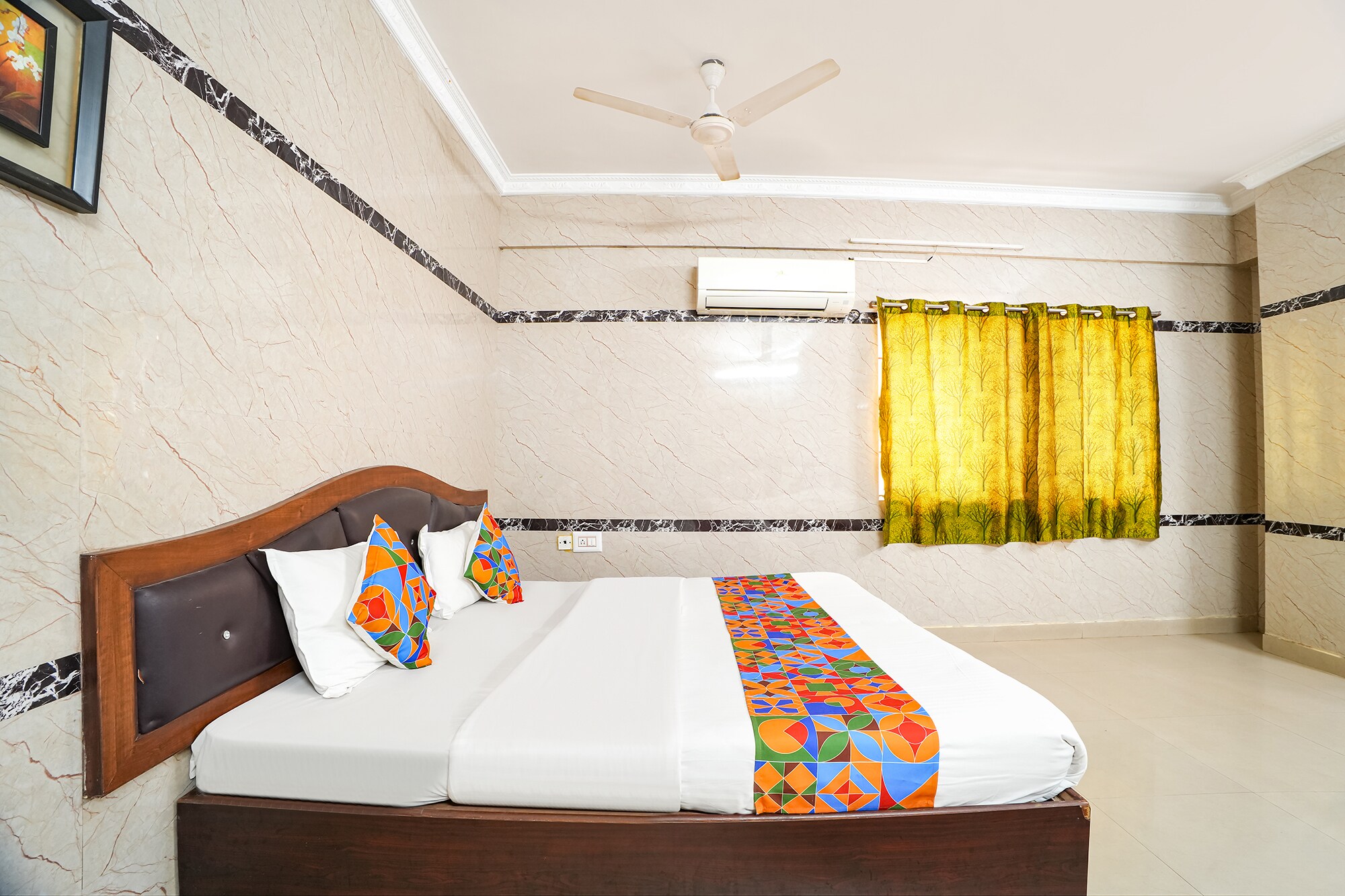 FabHotel Le Royal Inn - Nr Madras Medical Mission Hospital - Tap to explore photos
