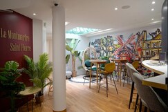 Rooms of Montmartre Saint Pierre Hotel