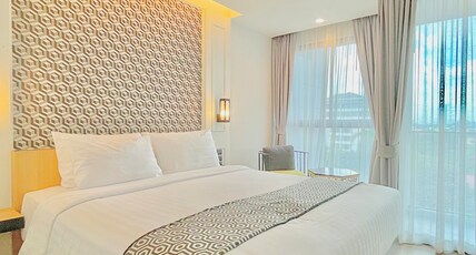 Chezzotel Pattaya  Room Type - Deluxe King Room