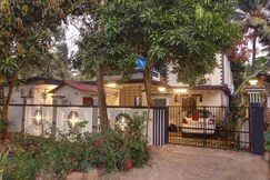 Shelly's Hideout Inn