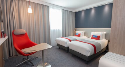 Holiday Inn Express PARIS - VELIZY Room Type - 2 Twin Standard Single Sofa Bed with Free Breakfast Holiday Inn Express PARIS - VELIZY Room Type - 2 Twin Standard Single Sofa Bed with Free Breakfast