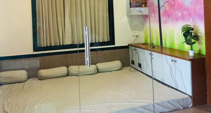 Rudraksh Hotel Garden & Restaurant Room Type - Deluxe Double