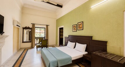 Raja Nahar Singh Tourist Resort    Room Type - Standard room