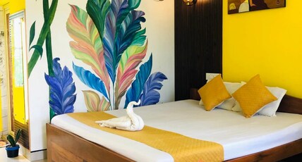 Queen's Resort Room Type - Deluxe Room with Garden View King Bed