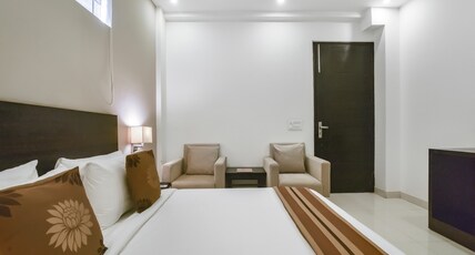 Royal Residence Golf View Room Type - Deluxe Room with City View