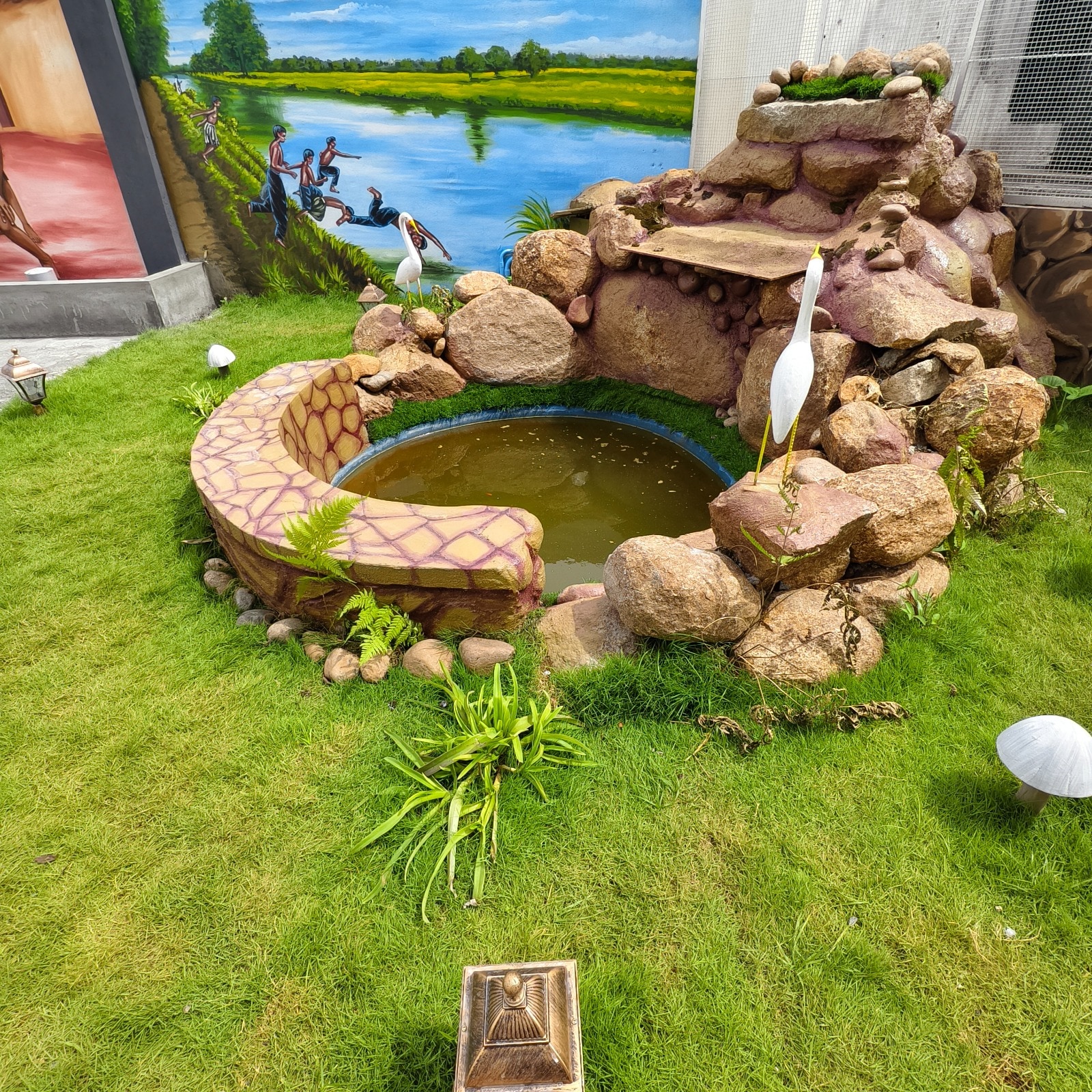 6 FACE BY Hotel AMR - Tap to explore photos