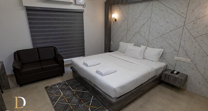 D-Luxe Room Type - DELUXE PREMIUM AC ROOM