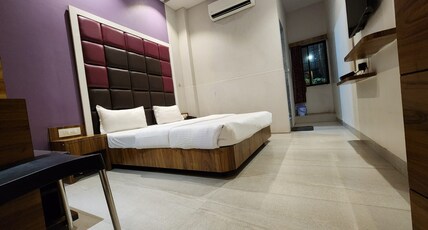 Hotel Shree Krishna Paradise Room Type - Deluxe Room