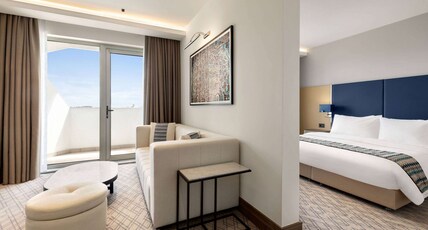 Wyndham Bukhara Room Type - 1 King Bed, Executive Senior Suite, Smoking