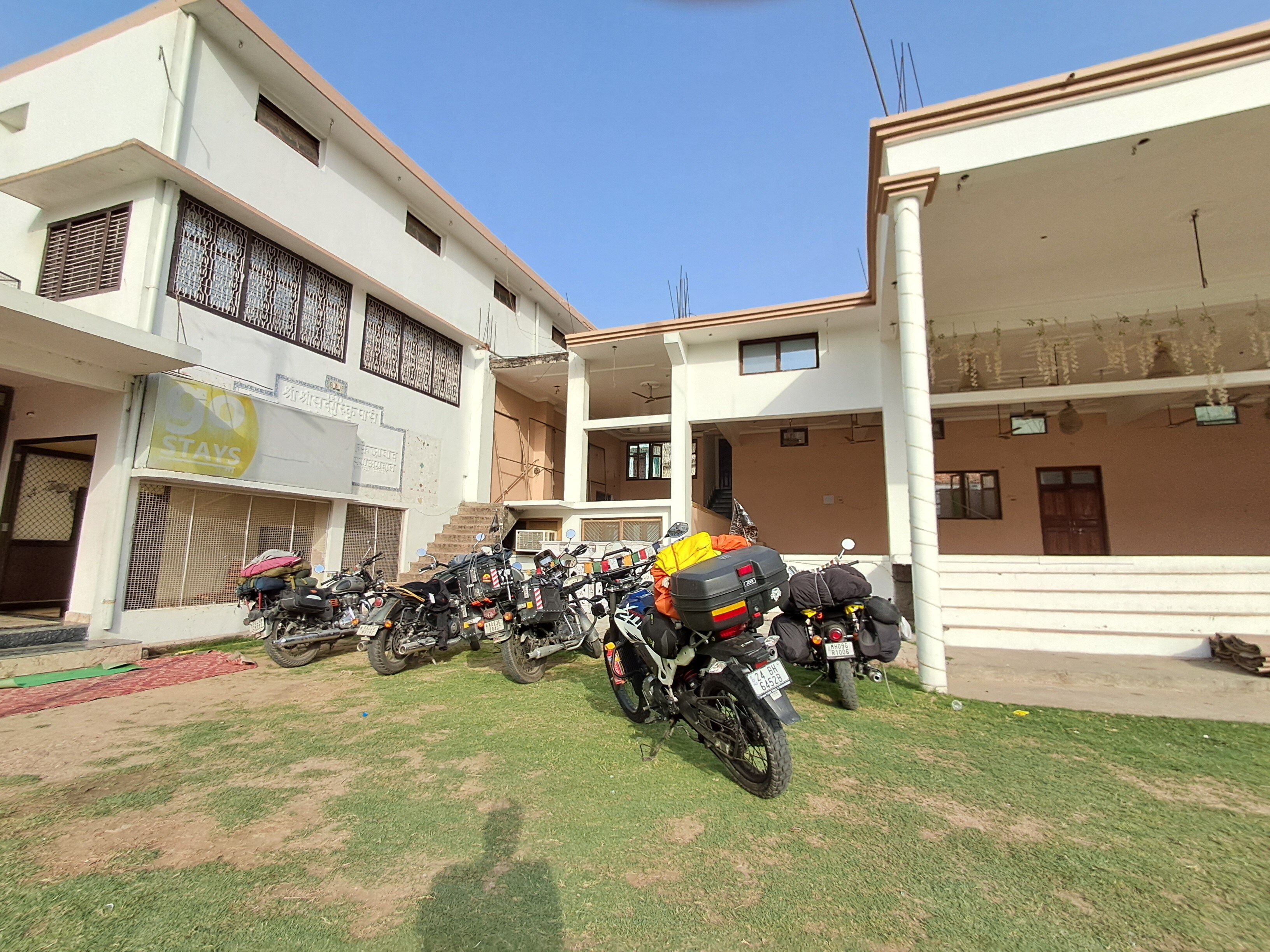 LD Guest House - Tap to explore photos