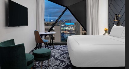 West Hotel Sydney, Curio Collection by Hilton Room Type - KING WARATAH PREMIUM