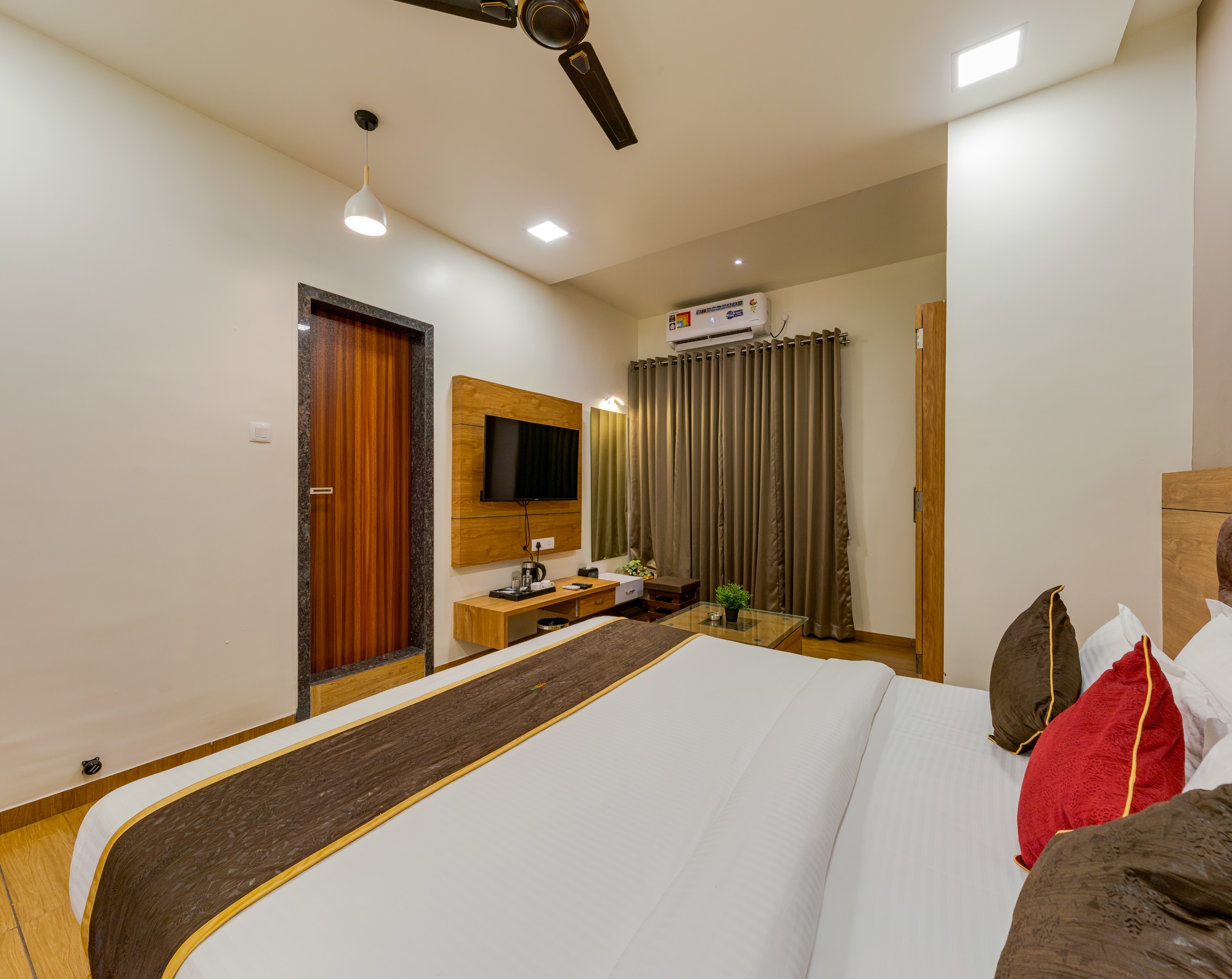 Hotel Agatya Inn - Tap to explore photos