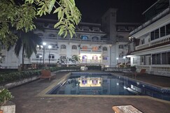 Casa De Abhishek- Breezy 2BHK