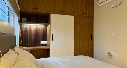 Crown crest hotel Room Type - DELUXE ROOM 