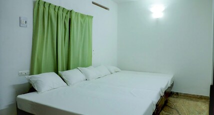 Moon Wave Beach Residence Room Type - 4 BED NON AC ROOM