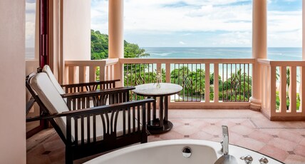 Centara Grand Beach Resort Phuket Room Type - Deluxe Spa King