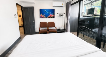 KOKO Party Hostel 18-40 Room Type - Double Room with Shared Bathroom