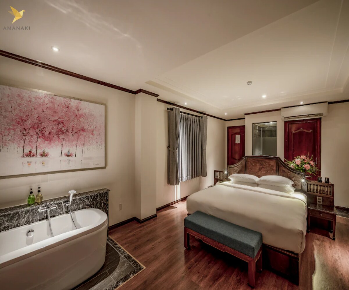 Amanaki Saigon Boutique Hotel - Tap to explore photos