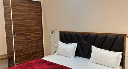 Hotel Super 7 - Near OP Jindal Global University Room Type - Standard Room with Balcony