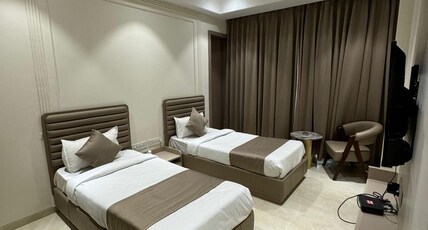 HOTEL FORTUNE INN Room Type - Twin Room