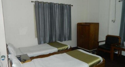 Royal Palace Hotel Room Type - Deluxe ( Royal Club )