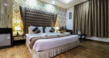 Hotel Waterfall Room Type - Luxury Room