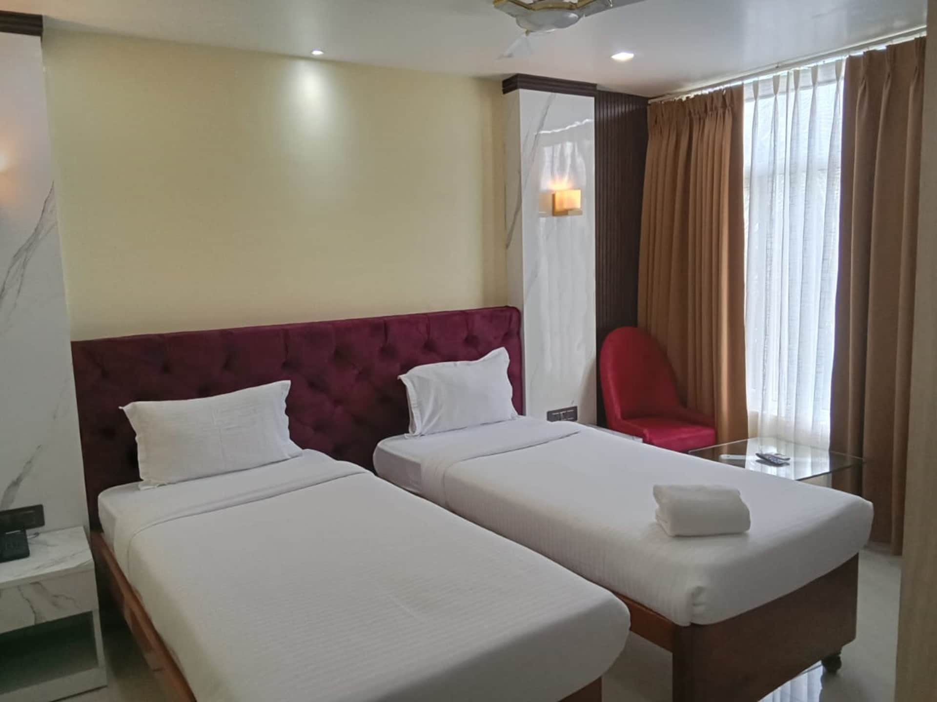 Hotel LP Regency - Tap to explore photos