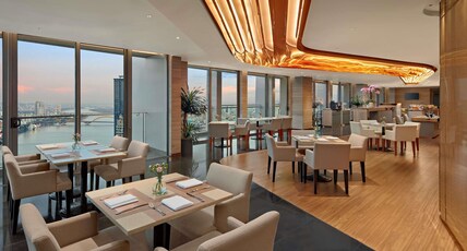 NOVOTEL DANANG PREMIER HAN RIVER Room Type - Executive Room, balcony with Han River view and Premier Lounge Access - 1 king bed NOVOTEL DANANG PREMIER HAN RIVER Room Type - Executive Room, balcony with Han River view and Premier Lounge Access - 1 king bed