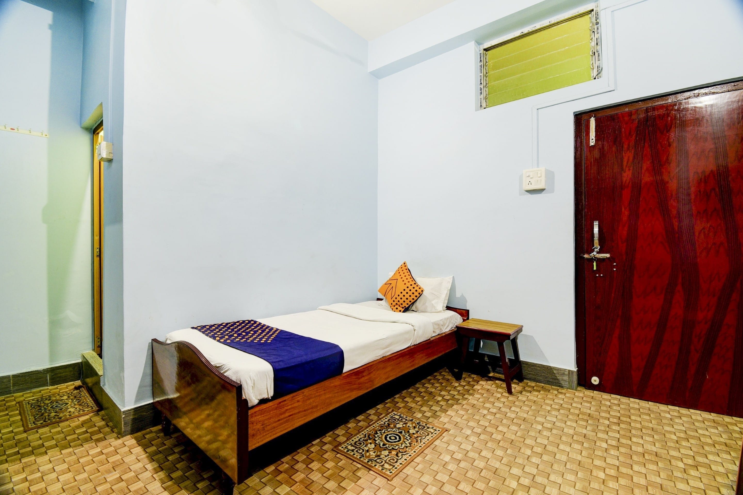 Hotel O NANDINI - Tap to explore photos