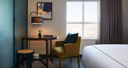 Kimpton Saint George, an IHG Hotel Room Type - 1 Bedroom Suite Mobility Accessible Roll Shower Kimpton Saint George, an IHG Hotel Room Type - 1 Bedroom Suite Mobility Accessible Roll Shower