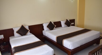 Akshayadhara Hotel Room Type - GOLD TRIPLE ROOM AC