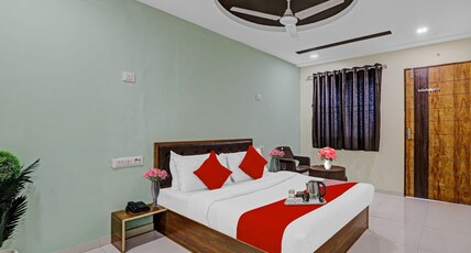 Hotel Intercity Room Type - Deluxe City View Double Bed