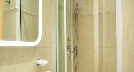 Best Western Plus Executive Hotel and Suites Room Type - 1 Queen Bed, Non-Smoking, Classic Room