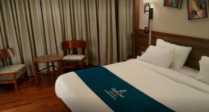 HOTEL REYANSH GRAND Room Type - Grand King Bed Room