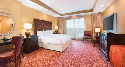 Embassy Suites by Hilton Nashville SE Murfreesboro Room Type - 1 KING BED HOSPITALITY STE